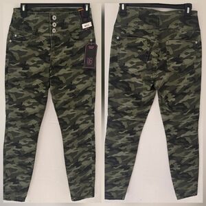NWT nobo size 9 high rise sculpting skinny camo stretchy jeans